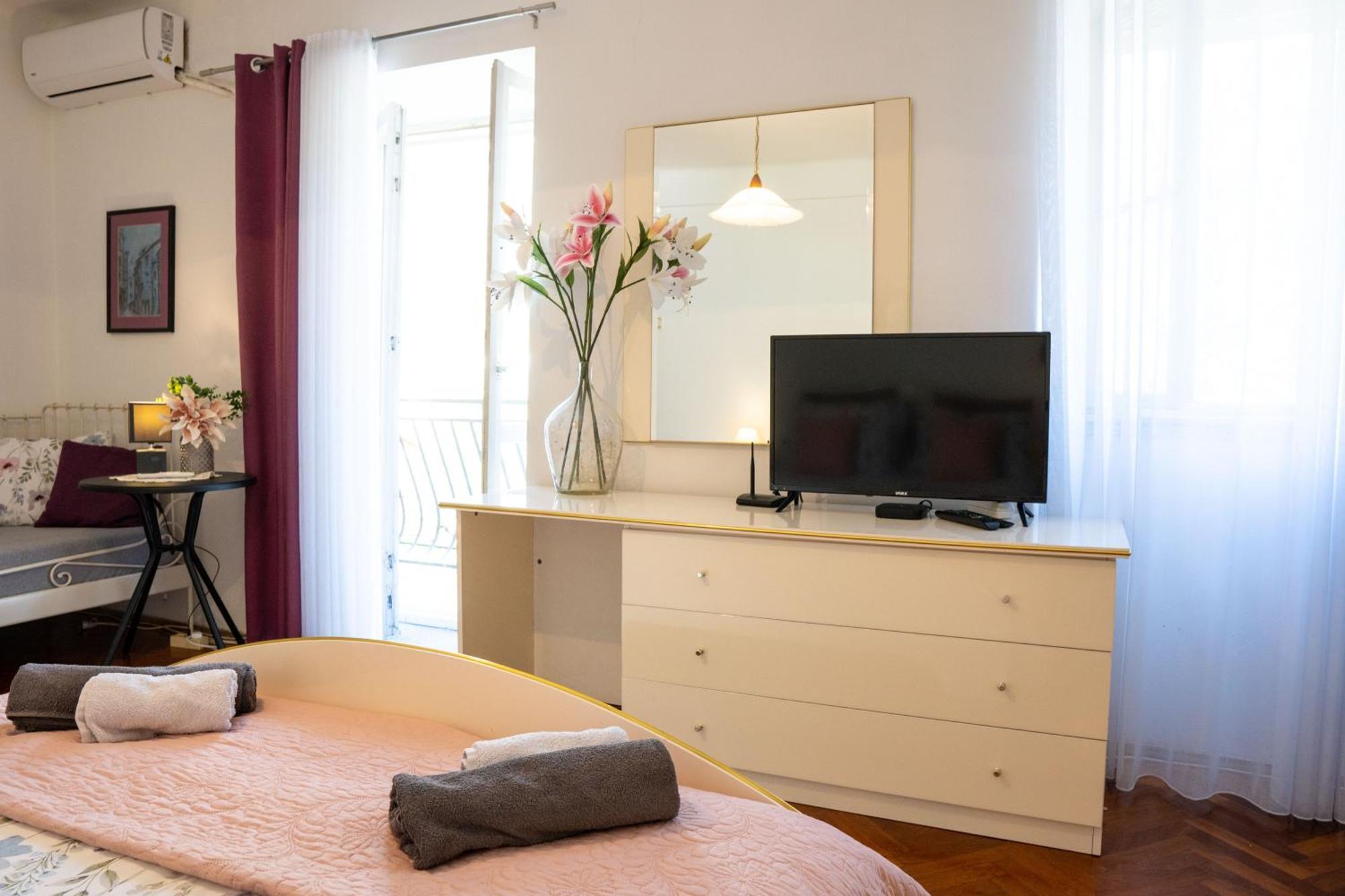 M&B Apartment Котор Екстериор снимка